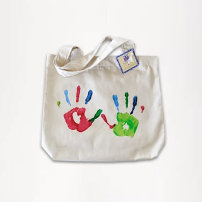 Signature shopping bag with 2 hands